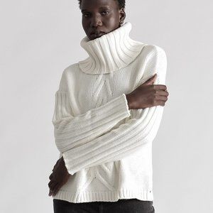 One Teaspoon Love Society Turtleneck sweater small